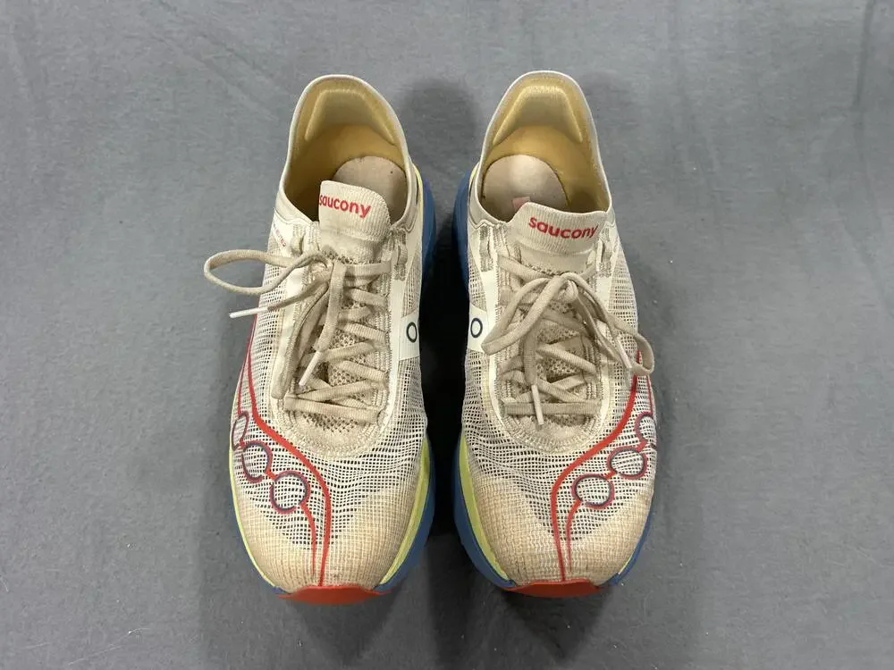 Saucony Endorphin Elite 2 Shoes Mens Size 9.5 Beige Running Racing